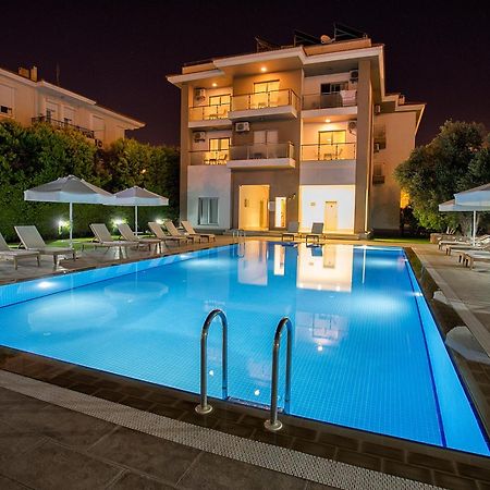 Cilek Marina Otel Çeşme エクステリア 写真