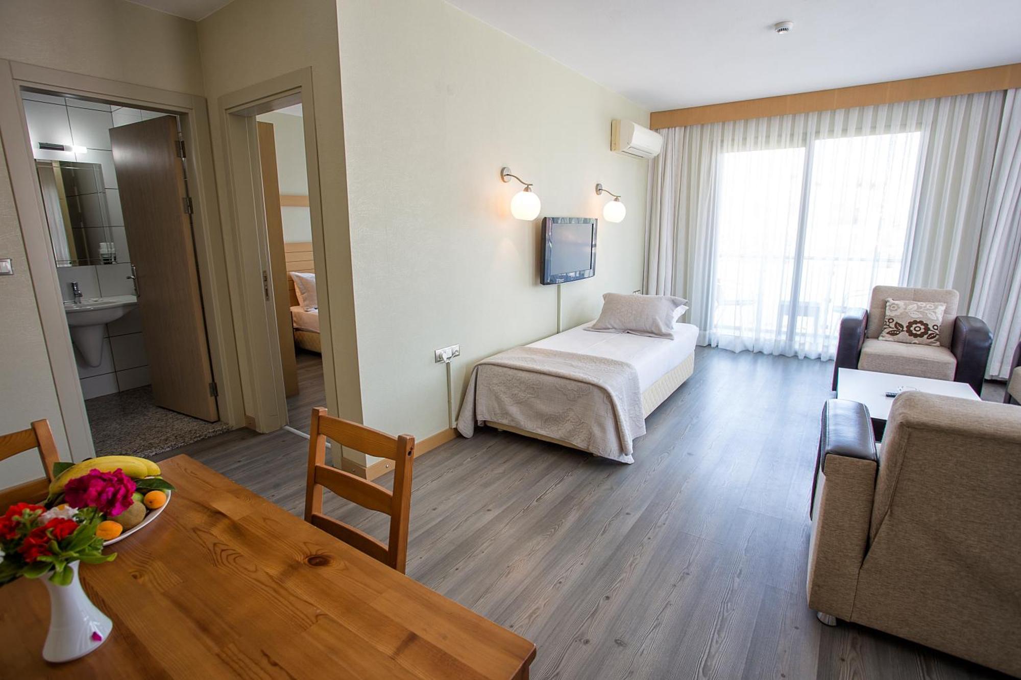 Cilek Marina Otel Çeşme エクステリア 写真